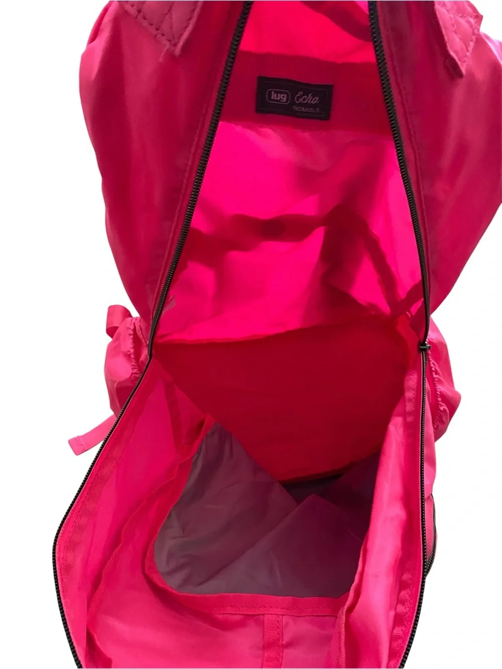Lug Echo SE 2 packable magenta backpack